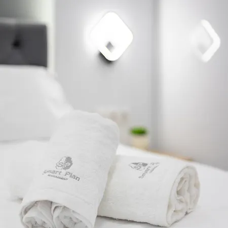 New Glamorous In Downtown Apartmán *