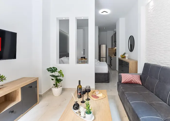 New Glamorous In Downtown *