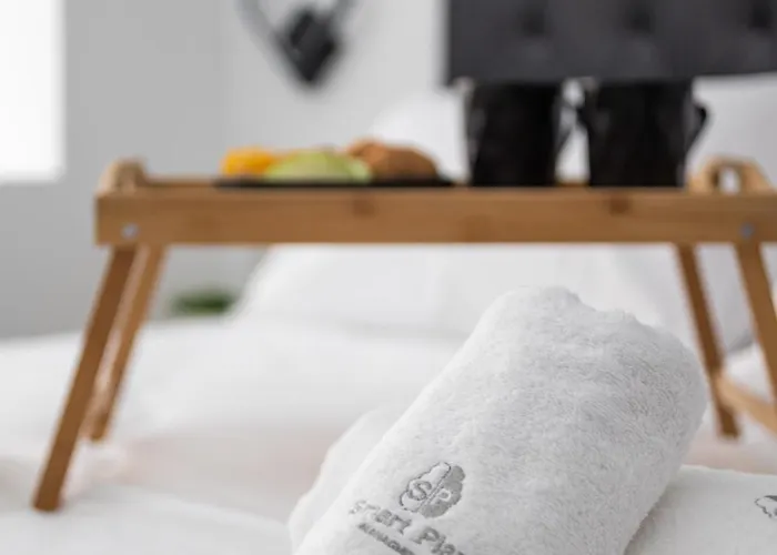 New Glamorous In Downtown * Салоники