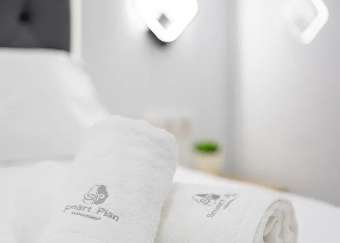 New Glamorous In Downtown Апартаменты *